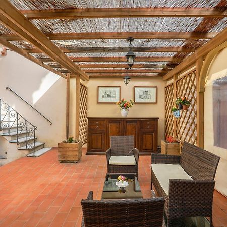 Antica Residenza Santa Chiara -City Center Lucca Luaran gambar