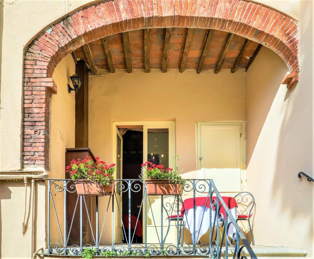 Antica Residenza Santa Chiara -City Center Lucca Luaran gambar