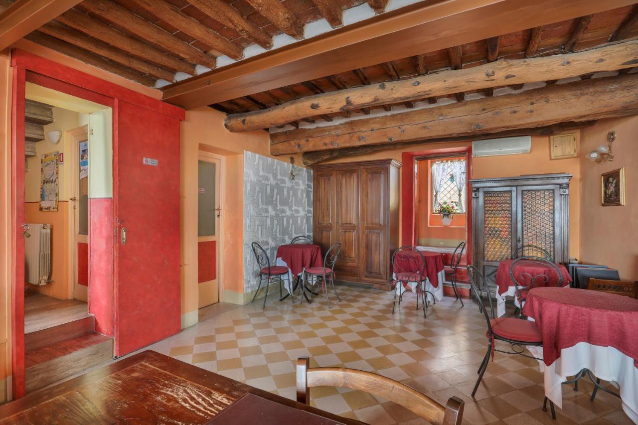 Antica Residenza Santa Chiara -City Center Lucca Luaran gambar