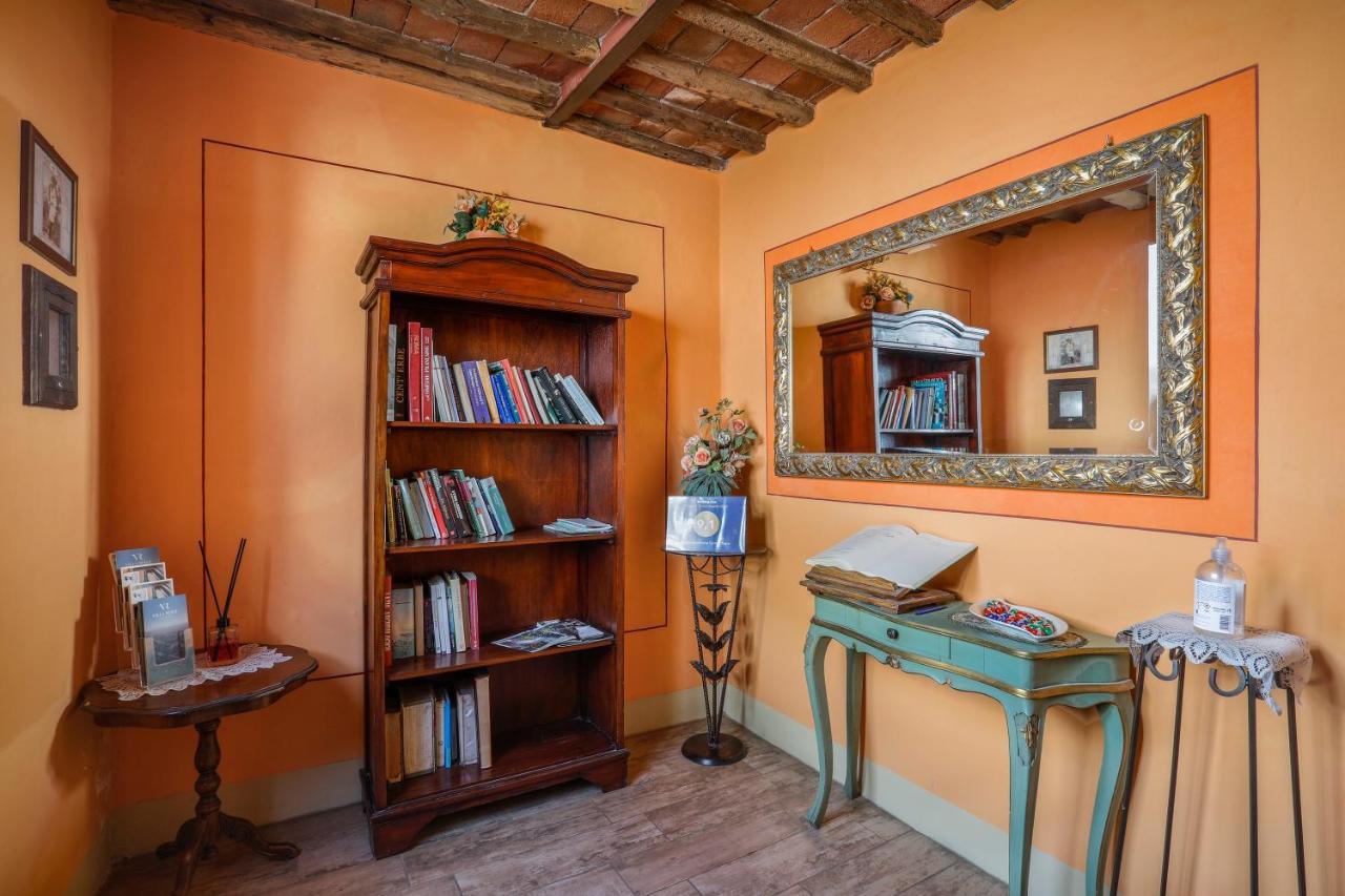 Antica Residenza Santa Chiara -City Center Lucca Luaran gambar