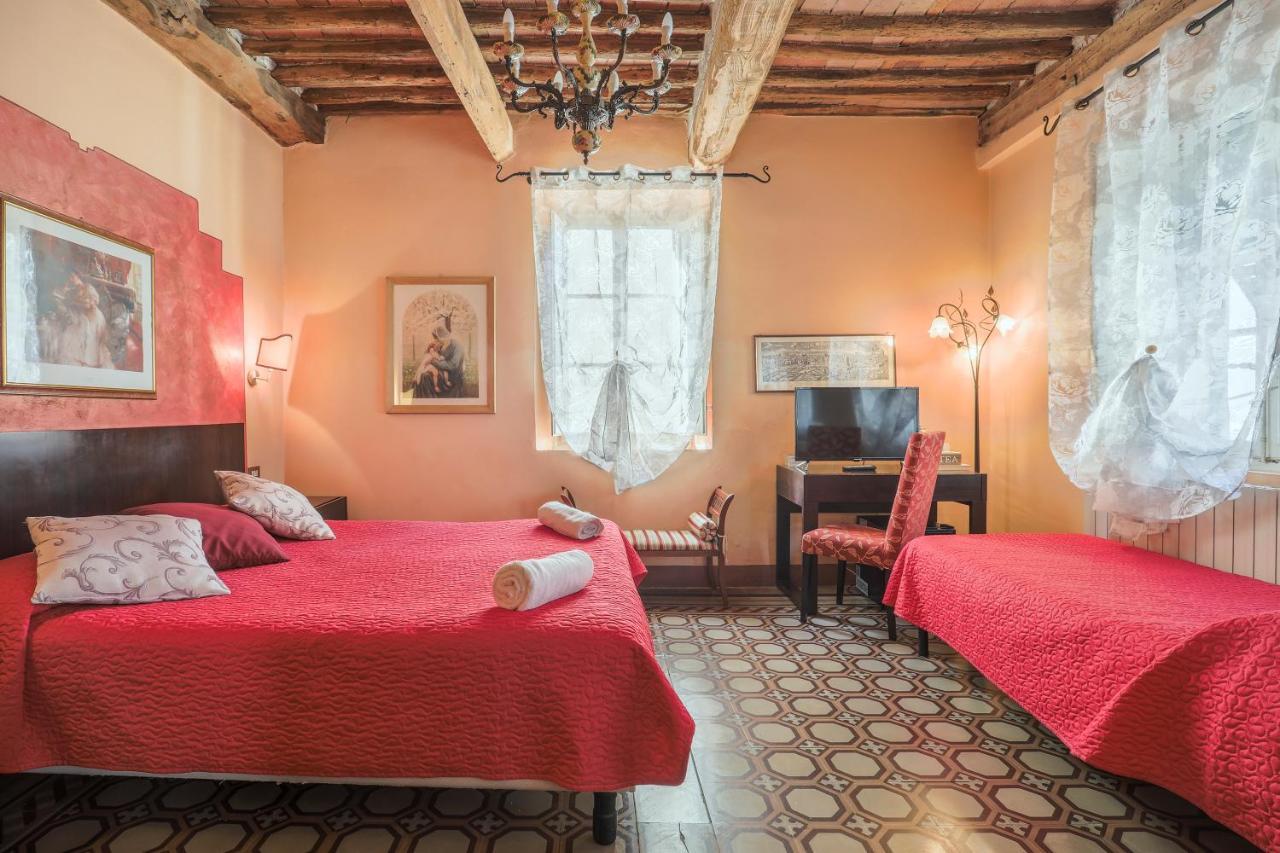 Antica Residenza Santa Chiara -City Center Lucca Luaran gambar