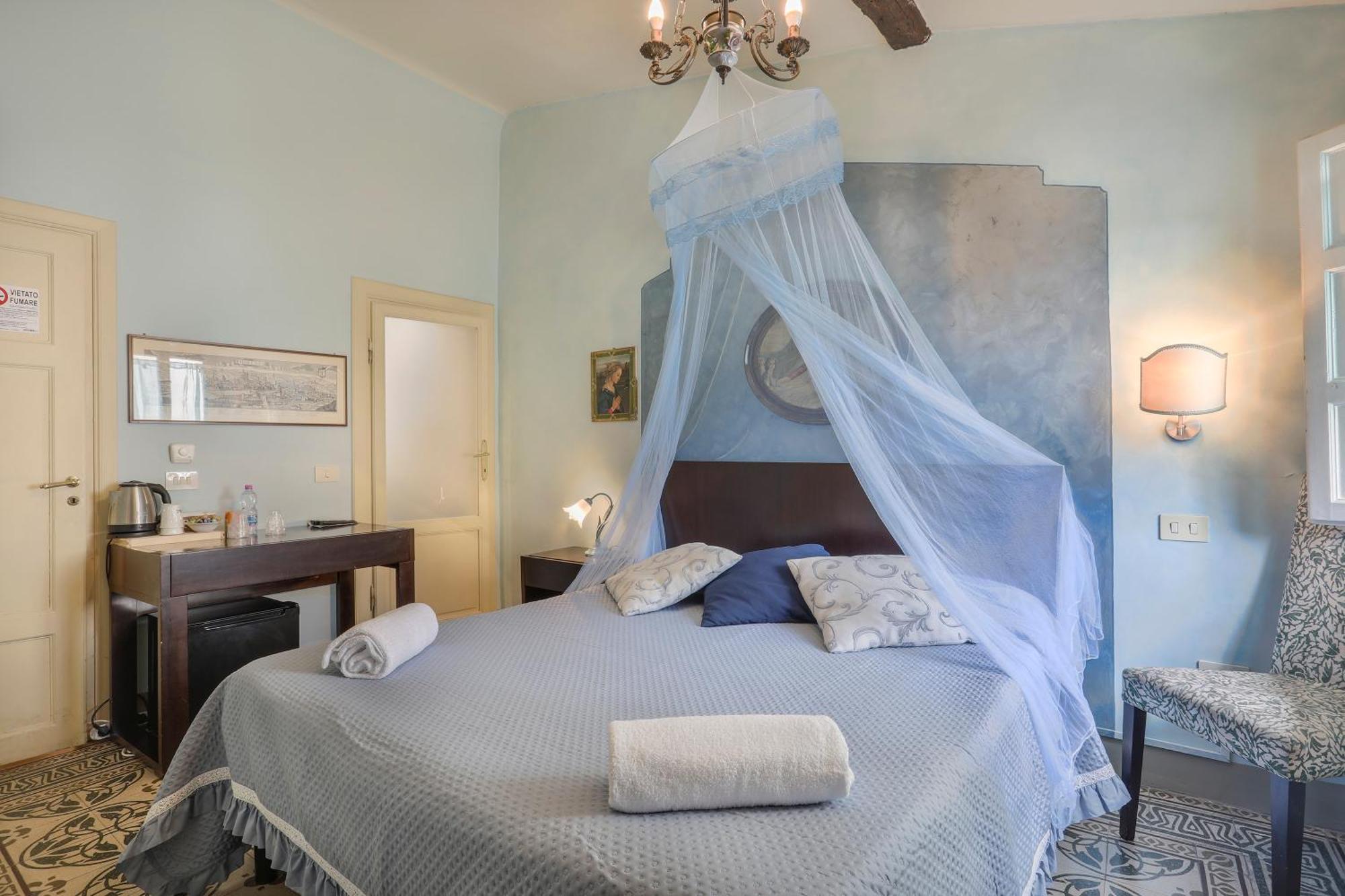 Antica Residenza Santa Chiara -City Center Lucca Luaran gambar
