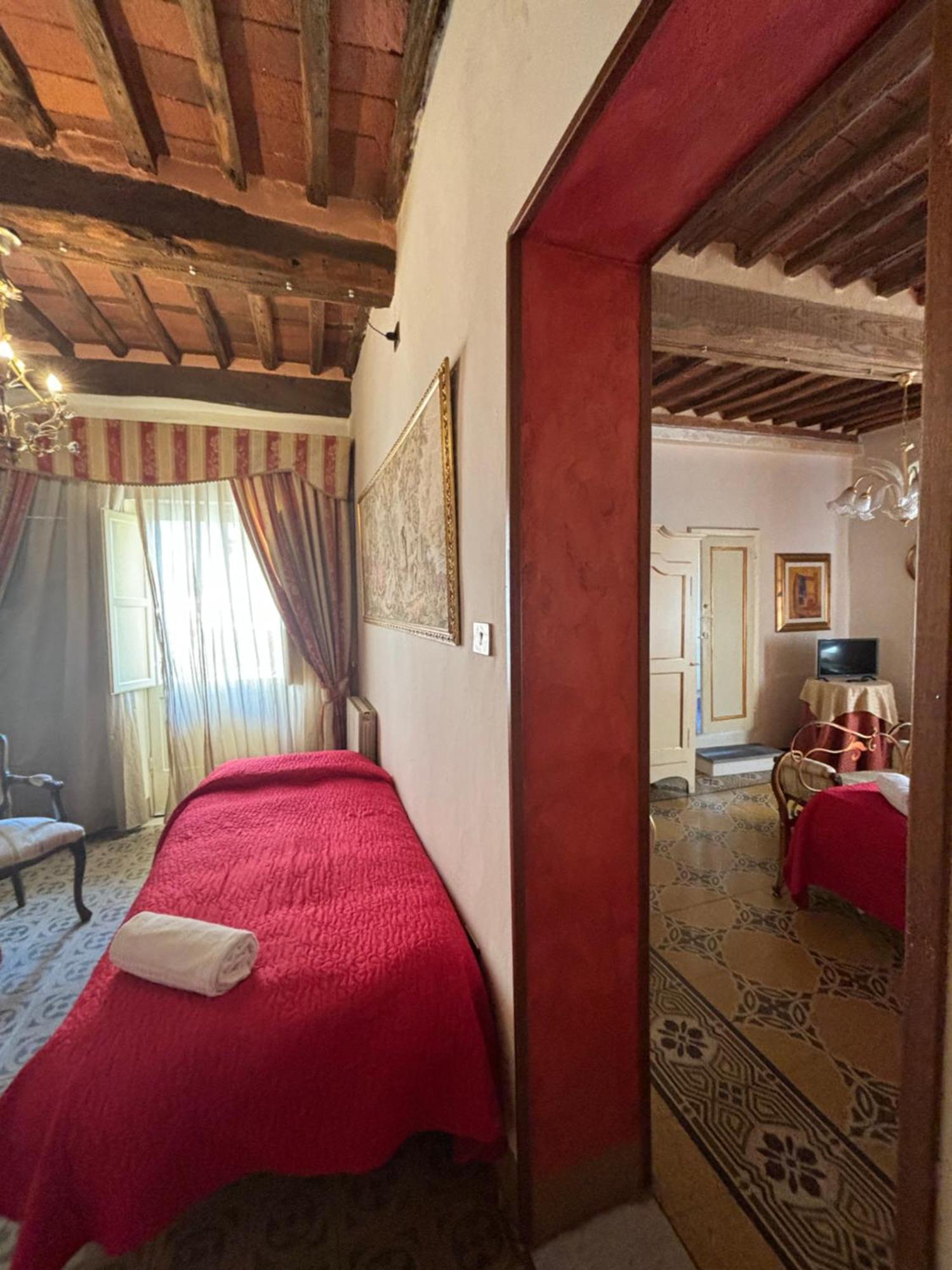Antica Residenza Santa Chiara -City Center Lucca Luaran gambar
