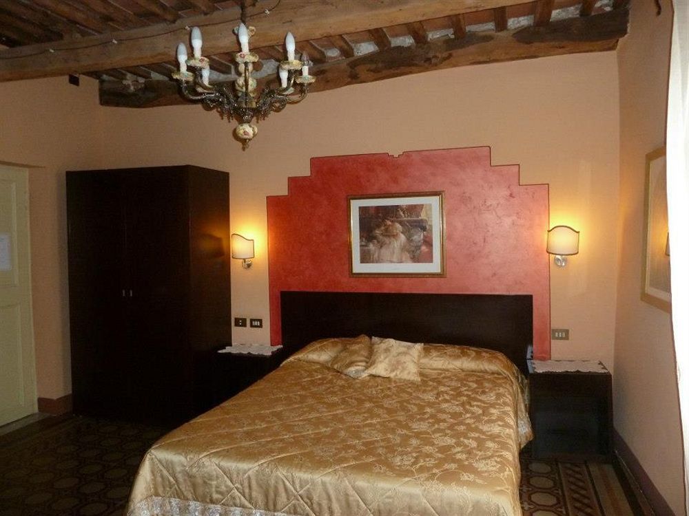 Antica Residenza Santa Chiara -City Center Lucca Luaran gambar